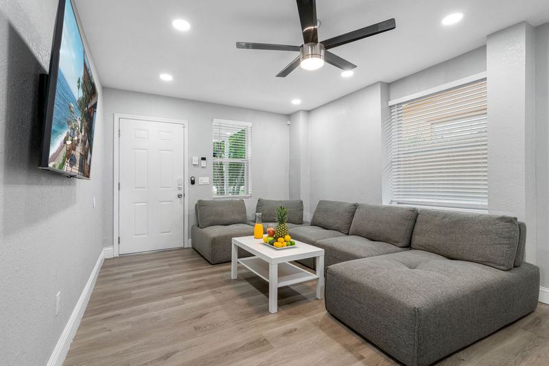8 Entryway Ideas That Just Work In Small Florida Houses - Decor Hint Ceiling-Mounted Drying Rack