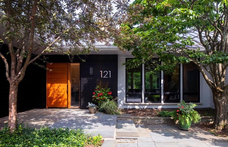 These 12 Michigan Home Styles Are Growing In Value - Decor Hint Mid-Century Modern Ranches