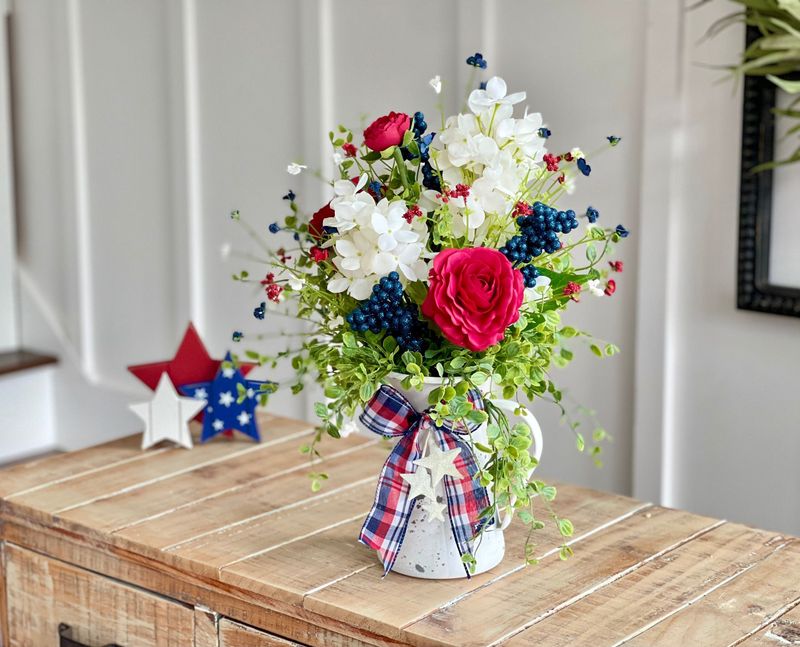 15 Creative Decor Ideas To Transform Your Home For The Fourth Of July - Decor Hint Red, White, And Blue Floral Arrangements