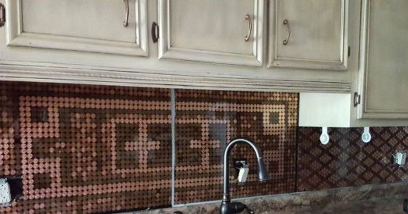 10 Dated Backsplash Trends And 10 Timeless Options They Should Be Exchanged With - Decor Hint Dated: Copper Penny Tiles