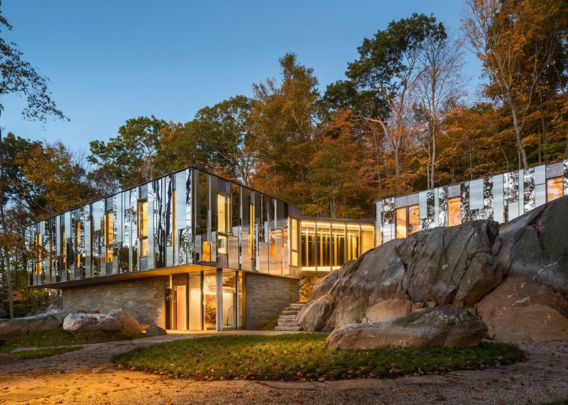 Try To Spot These 13 Magnificent Mirror Houses In The US - Decor Hint The Reflective House, New York, NY