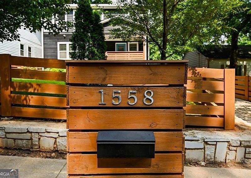 11 Bold Brick Curb Appeal Moves From Georgia Bungalows - Decor Hint Bold House Numbers And Mailboxes