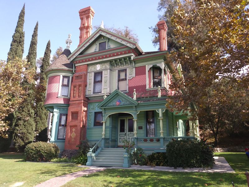 11 California Home Styles Likely To See Price Drops By 2026 - Decor Hint Large Victorian Homes With Costly Upkeep