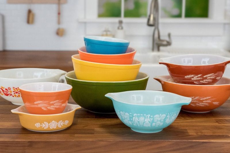 36 Things In Your Home You’ll Regret Throwing Out In 10 Years - Decor Hint Vintage Pyrex Dishes