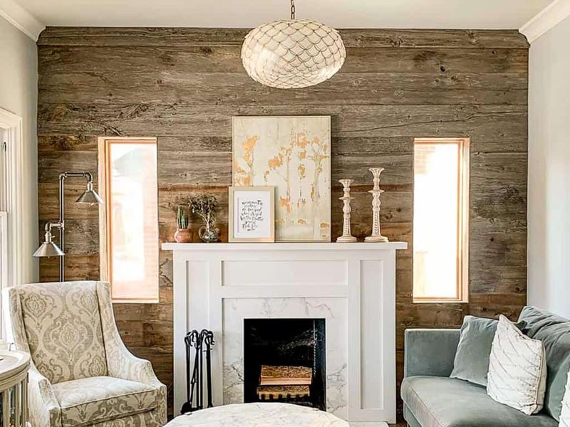 26 Living Room Design Tweaks That Feel Custom (But Aren't Pricey) - Decor Hint Install Peel-And-Stick Architectural Details