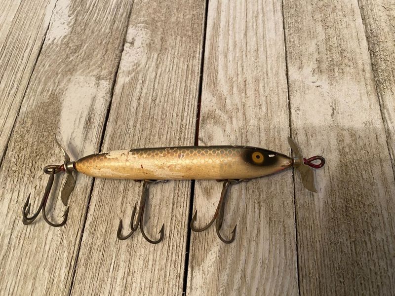 13 Antiques Increasing In Value At Florida Estate Sales In 2025 - Decor Hint Vintage Fishing Gear