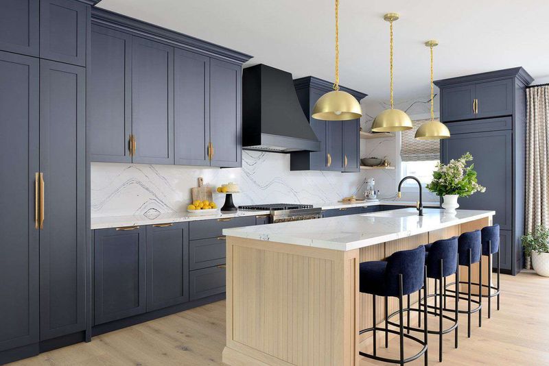 10 Designer-Approved Kitchen Cabinet Color Ideas Plus 10 Colors To Avoid - Decor Hint Classic Navy Blue
