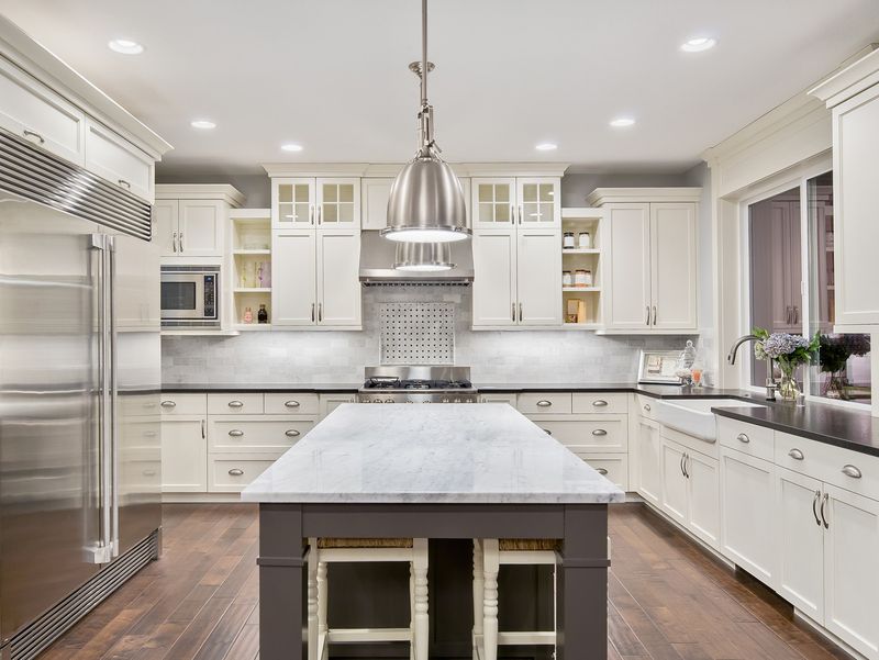 10 Kitchen Mistakes Ohioans Are Making (And 8 Easy Fixes To Transform Your Space), According To Designers - Decor Hint Cluttered Countertops