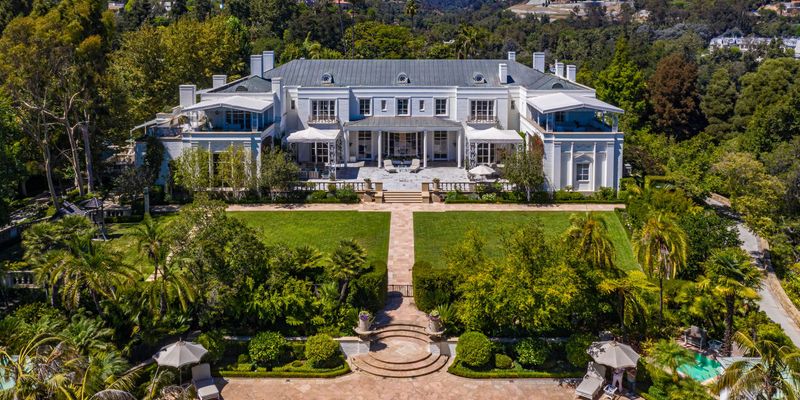 These 23 Mansions Are Breaking Price Records Especially In Beverly Hills And Miami - Decor Hint Bel Air Gated Estate