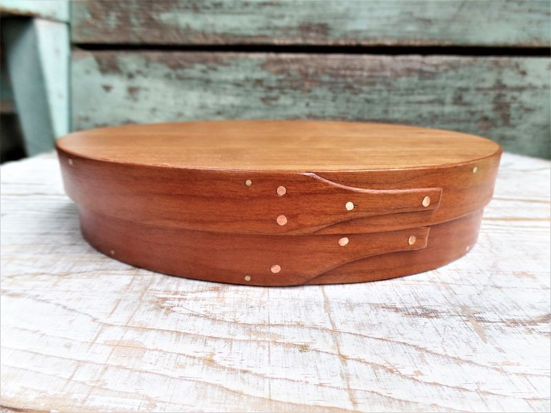 8 Antiques To Hunt For In Vermont This Year And 8 To Avoid - Decor Hint Hand-carved Shaker Wooden Pieces