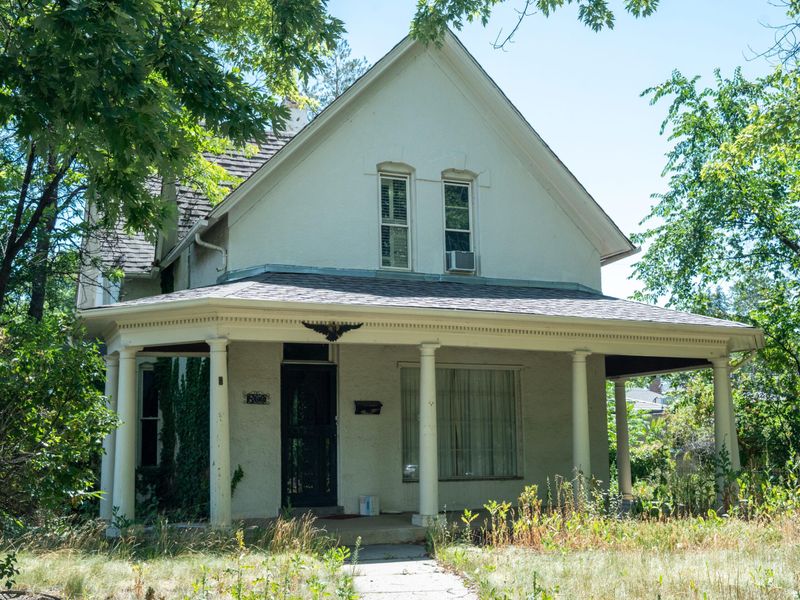 8 Colorado Homes Forecasted To Lose Value And 9 To Gain By 2026 - Decor Hint Flipped Homes With Poor Craftsmanship