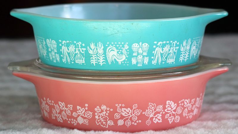 Grandma's Treasures That Are Worth A Fortune In 2025 - Decor Hint
Old Pyrex Cookware