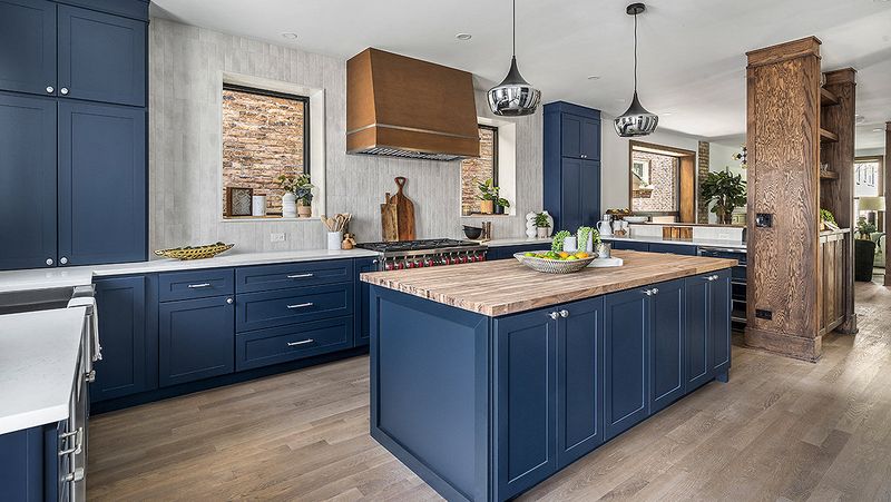 8 Kitchen Colors Fading Fast In Yuma And 2 That Always Feel Fresh - Decor Hint Navy Blue