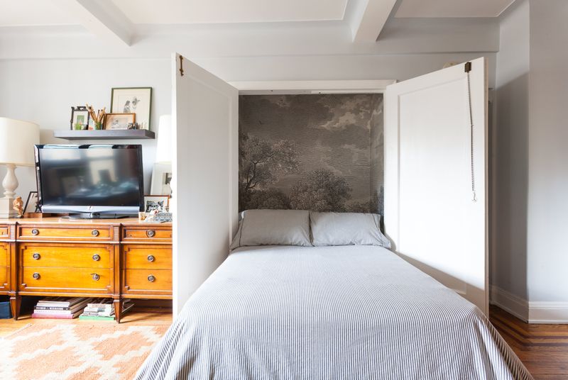 16 Retro New York Apartment Details That Are Almost Extinct - Decor Hint Murphy Beds