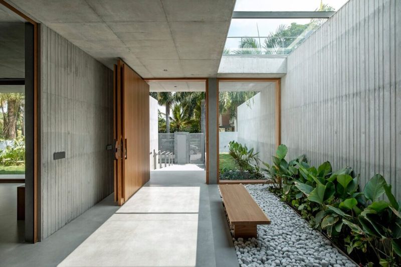 Retro Yet Fresh: 11 Miami Home Trends That Never Go Out Of Style - Decor Hint Concrete Construction Elements