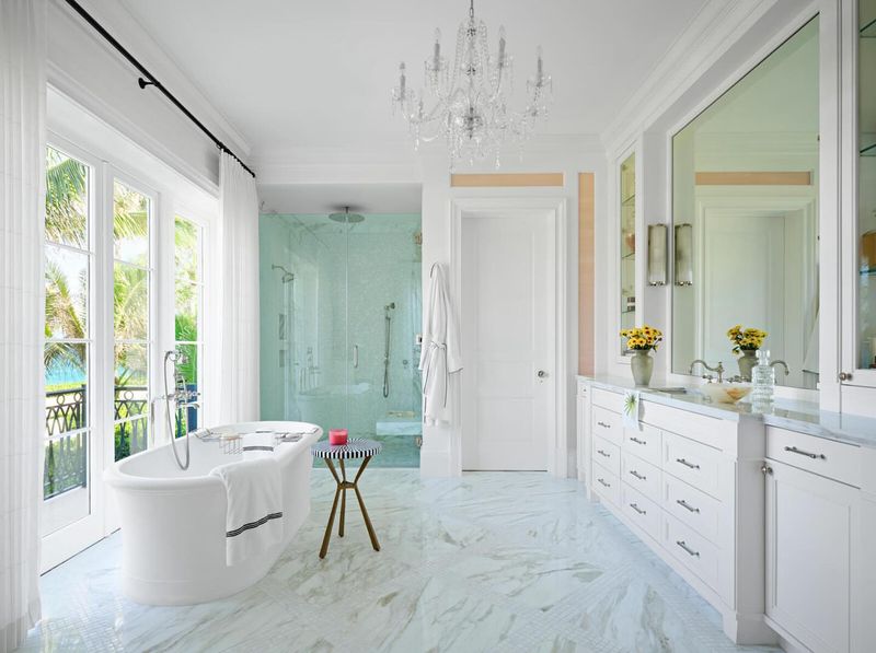 9 Bathroom Styles That Are On Their Way Out By The End Of The Decade (And 9 That Are Timeless) - Decor Hint Timeless: White Sanitaryware