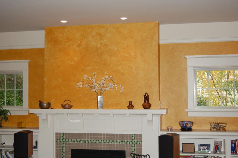 Transform Your Home By Letting Go Of These 20 Outdated Trends - Decor Hint Sponge-Painted Walls