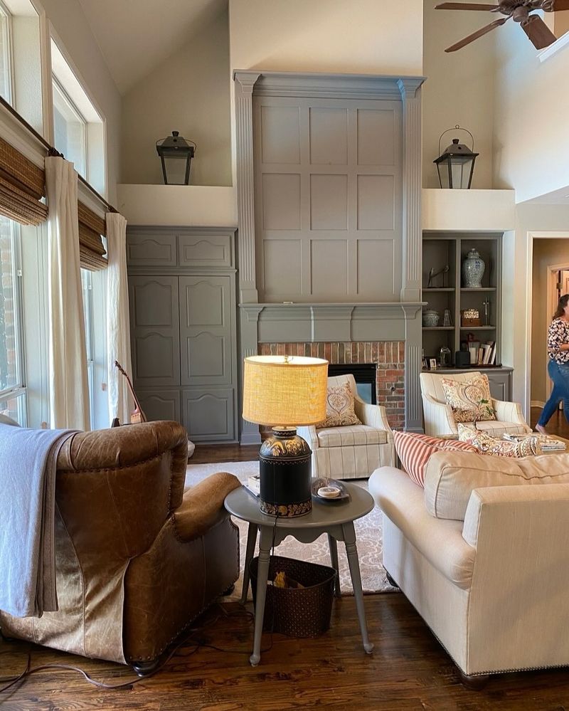 13 Living Room Elements That Bring Southern Charm To Texas Houses - Decor Hint Classic Slipcovered Sofas