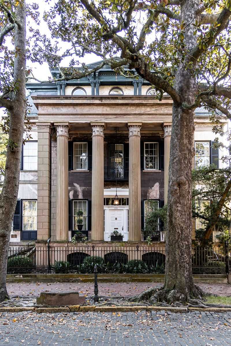 24 Historic Mansions In Georgia That Offer Glimpse Into The Grandeur Of Bygone Eras - Decor Hint Harper‑Fowlkes House – Savannah