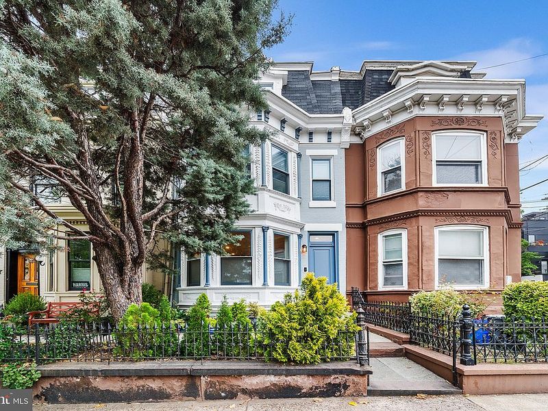 Explore 9 Charming Outdoor Areas Common In Philadelphia Neighborhoods - Decor Hint Wrought-Iron Fences and Gates