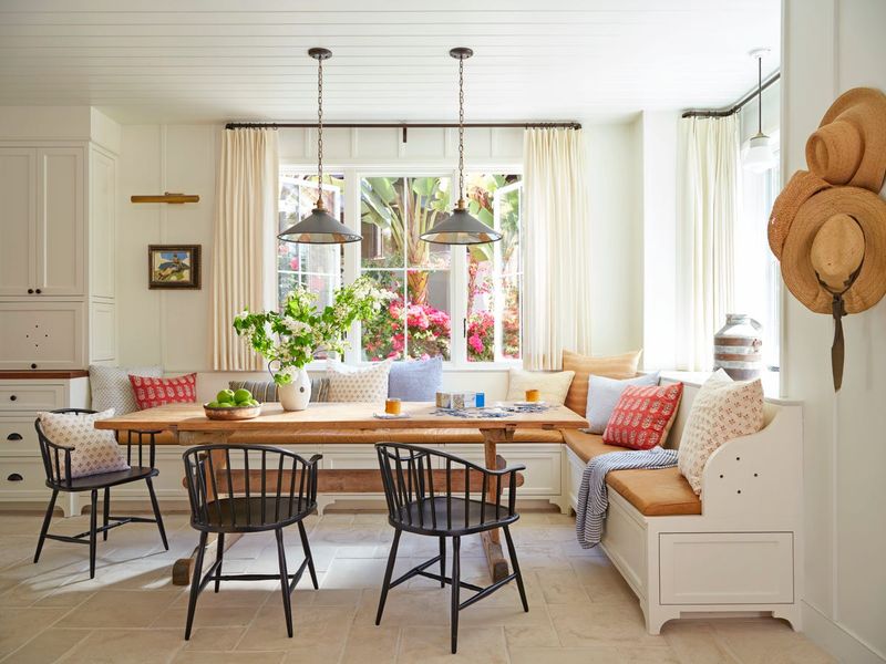 16 Nostalgic Kitchen Ideas Designers Wish Would Make A Comeback Soon (Plus 6 Special Ones) - Decor Hint Breakfast Nooks