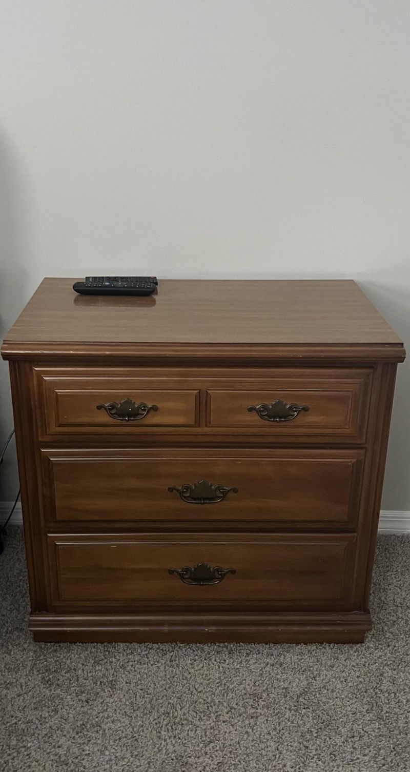 10 Household Treasures That Aren't Worth Much And 10 You Shouldn't Even Bother Selling - Decor Hint Particleboard Dressers