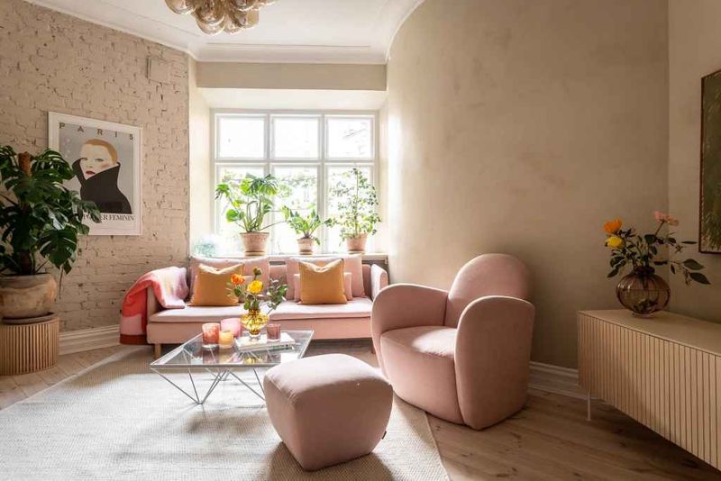 9 Outdated Couch Colors Dragging Down Idaho Living Rooms, And 10 Fresh Picks To Brighten Yours - Decor Hint Pastel Pink: The Flamingo That Never Flies South