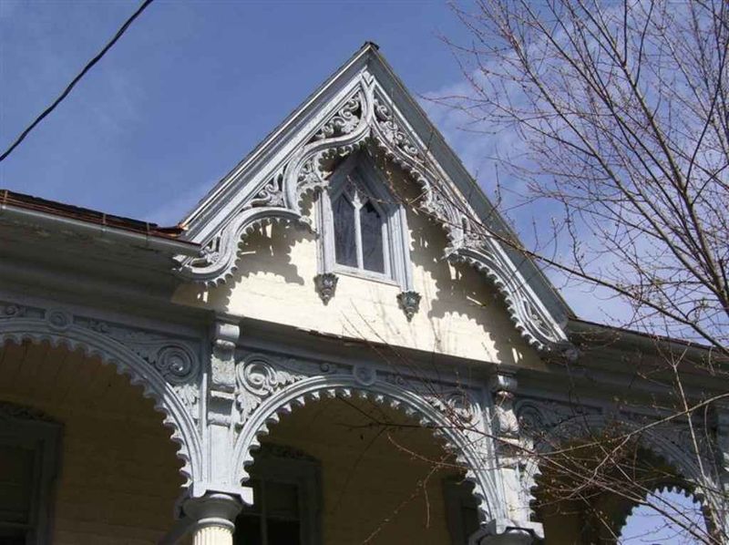 10 Classic Curb Appeal Styles From Historic Washington Streets That Might Not Age Well - Decor Hint Ornate Victorian Gingerbread Trim