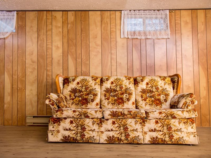 Boomer Home Makeover What To Toss (8 Things) And What To Treasure (9 Gems) - Decor Hint Floral Sofas (toss)
