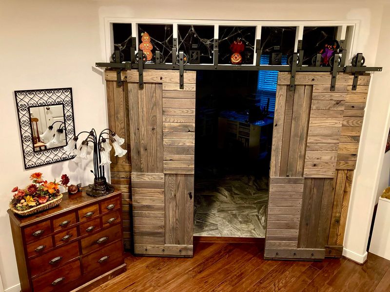 26 Barndominium Features That'll Make You Say 'Wait, That's A House?' - Decor Hint Massive Sliding Barn Doors