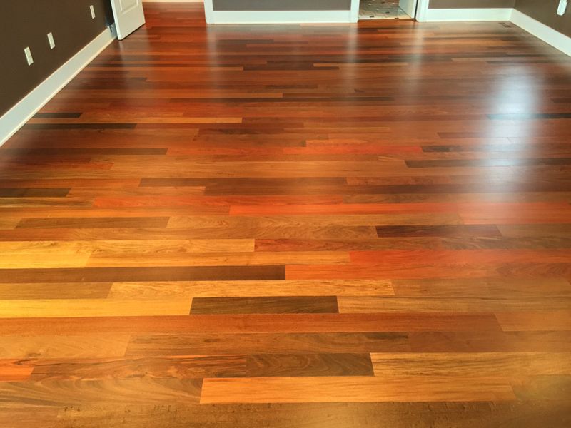 8 Kitchen Features That Drag Down Your Indiana Home's Style (Plus 7 That Instantly Boost It) - Decor Hint Builder-Grade Oak Flooring
