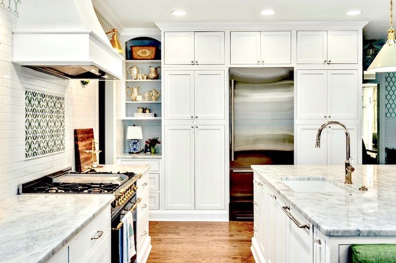 10 Details That Instantly Age North Carolina Kitchens (And 10 That Modernize) - Decor Hint Integrated Appliances With Panel Fronts