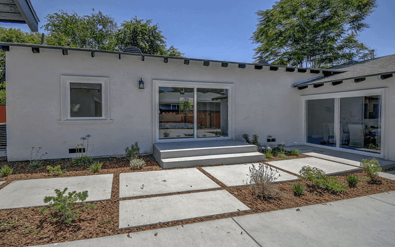 8 Home Styles Losing Popularity In Long Beach By 2025 And 9 Likely To See Big Gains - Decor Hint Accessory Dwelling Units (ADUs) in Backyards