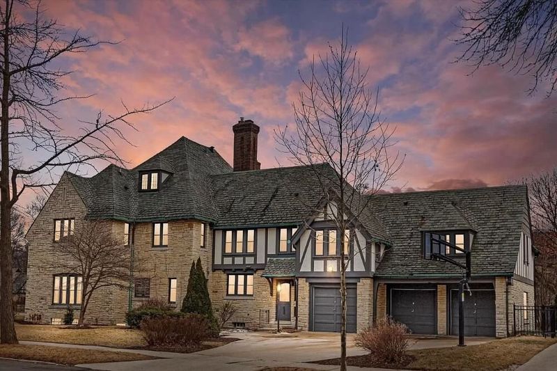 Wisconsin's Best-Kept Secrets, 8 Timeless Curb Appeal Styles - Decor Hint Tudor Revival Homes