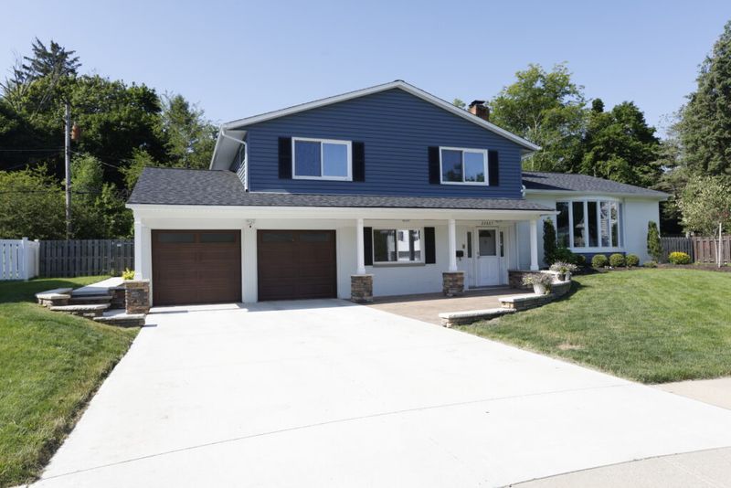 12 Dated Ohio House Styles That May Not Make It To The Next Generation - Decor Hint Split-Level Homes With Awkward Floor Plans