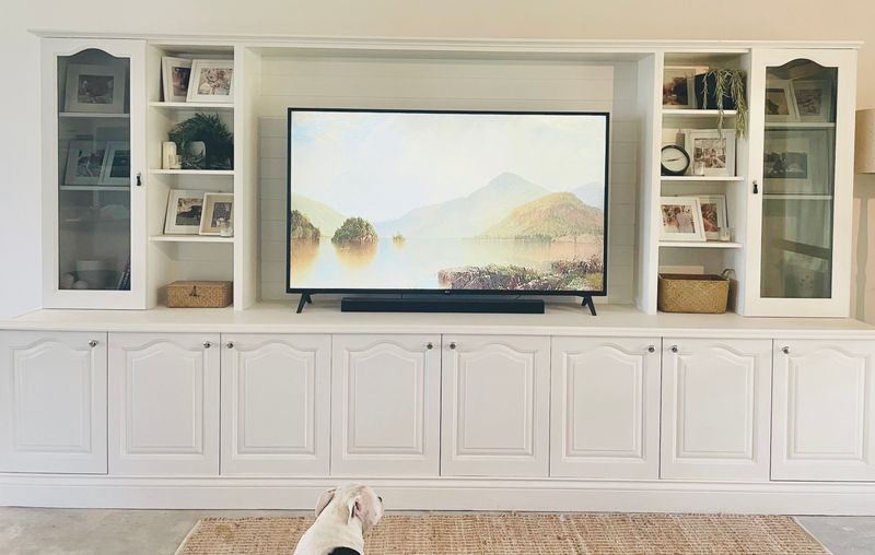 What Not to Keep: 13 Living Room Eyesores Still Found In Warner Robins Homes - Decor Hint Oversized Entertainment Centers