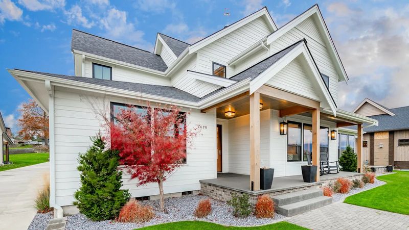 11 Washington Interior And Exterior Trends That Could Be Gone By 2030 - Decor Hint 1990s Farmhouse Style