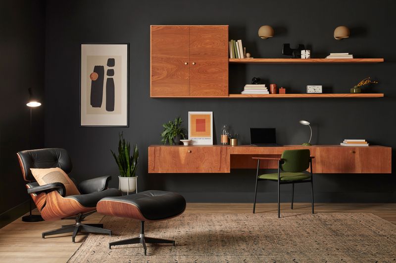 18 Sherwin-Williams Paint Colors Interior Designers Can't Stop Using - Decor Hint Iron Ore