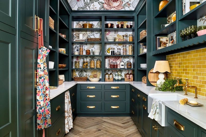 22 Traditional Kitchen Trends That Are Becoming More Popular In Modern Homes - Decor Hint Butler's Pantries