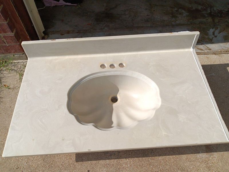 9 Bathroom Features That Are Always Eyesores - Decor Hint Shell-Shaped Sinks
