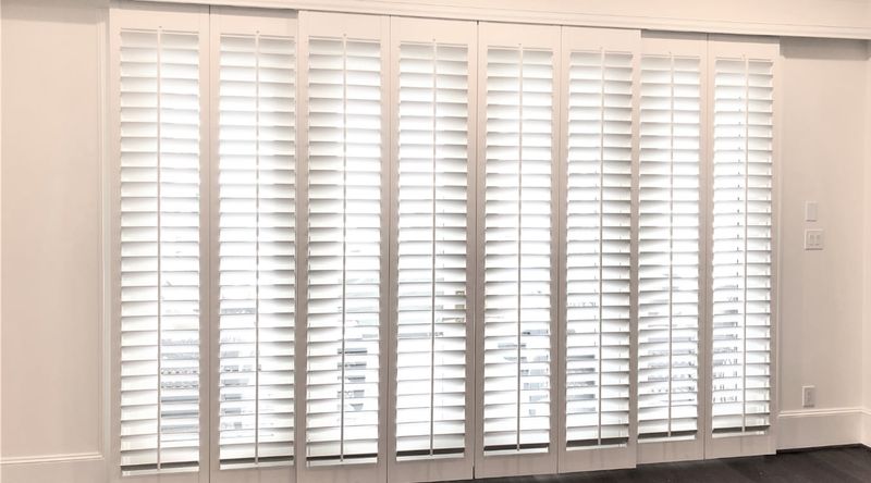 20 Outdated Décor Items That Make Your House Look Cheap - Decor Hint Vertical Blinds