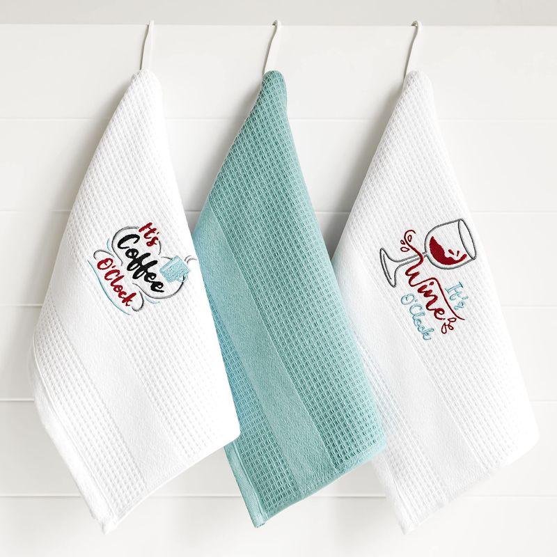 32 Things In Your Kitchen Illinois Designers Believe Diminish Your Home's Elegance - Decor Hint Bold Themed Dish Towels