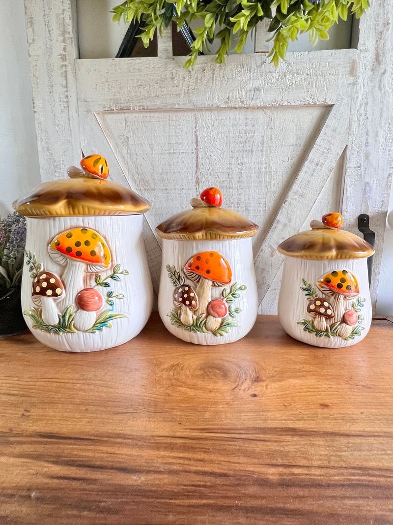 Step Back In Time With 27 Retro Kitchen Styles Straight From The 1970s - Decor Hint Ceramic Canister Sets
