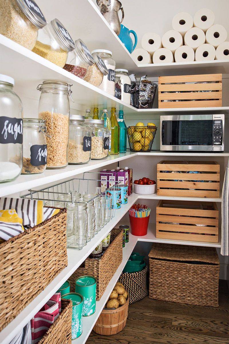 16 Kitchen Design Mistakes That Push Buyers Away In Washington Say The Pros - Decor Hint Lack of Storage Solutions