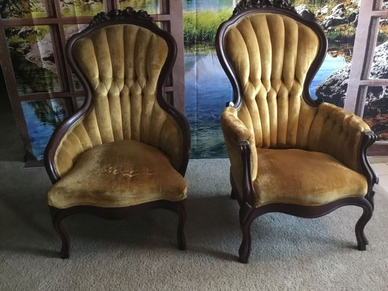 9 Interior Antique Items From The 1900s That Are Really Worth Thousands Of Dollars (And 11 That Are Not) - Decor Hint Victorian-Style Reproduction Chairs