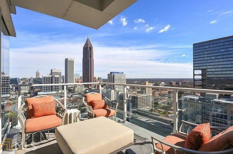 6 Types Of Homes In Georgia Expected To Lose Value By End Of 2025 (And 7 To Outperform) - Decor Hint Condos In Downtown Atlanta With High HOA Fees