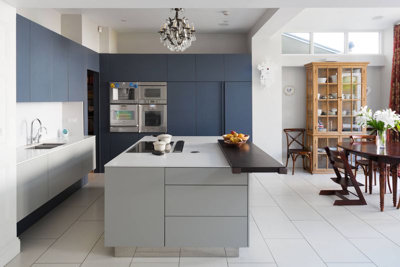 13 Design Fails Making Washington Kitchens Look Tacky And What To Use Instead - Decor Hint Glossy Cabinets → Matte Finishes