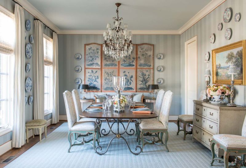 Southern-Style Chandeliers That Light Up Gatherings