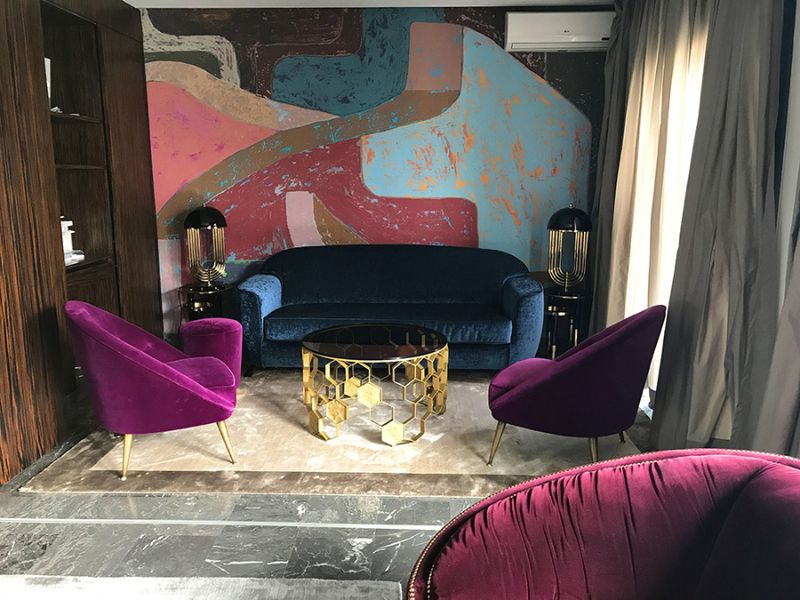 Illinois Designers Warn: These 10 Couch Colors Feel Stale - Swap For These 10 - Decor Hint Luxurious Plum