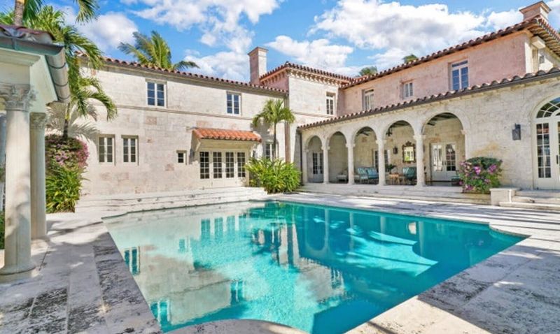From Miami To Beverly Hills 23 Estate Sales That Just Rocked The Market - Decor Hint 516 South Ocean Boulevard Estate